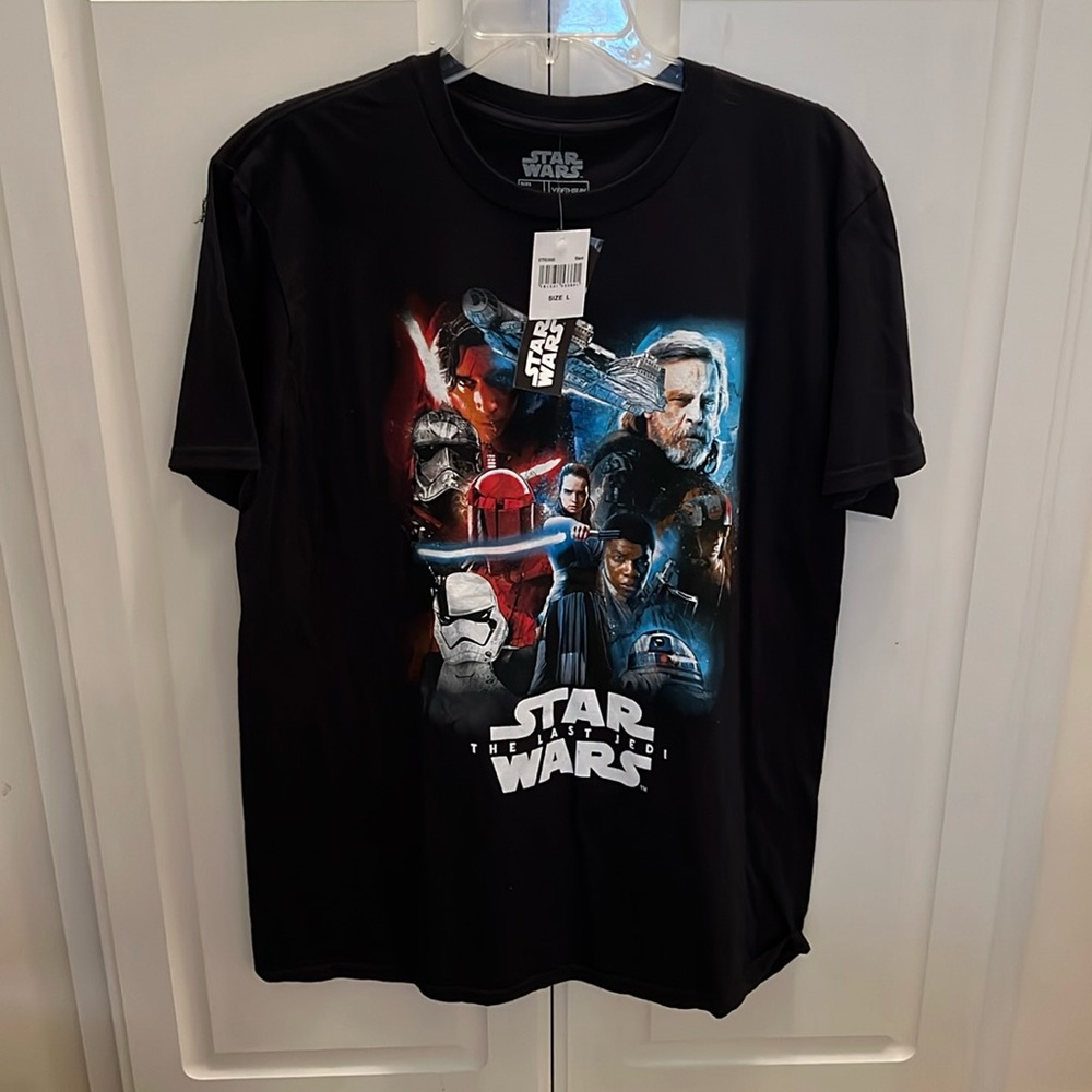 NWT Star wars- The last jedi t-shirt